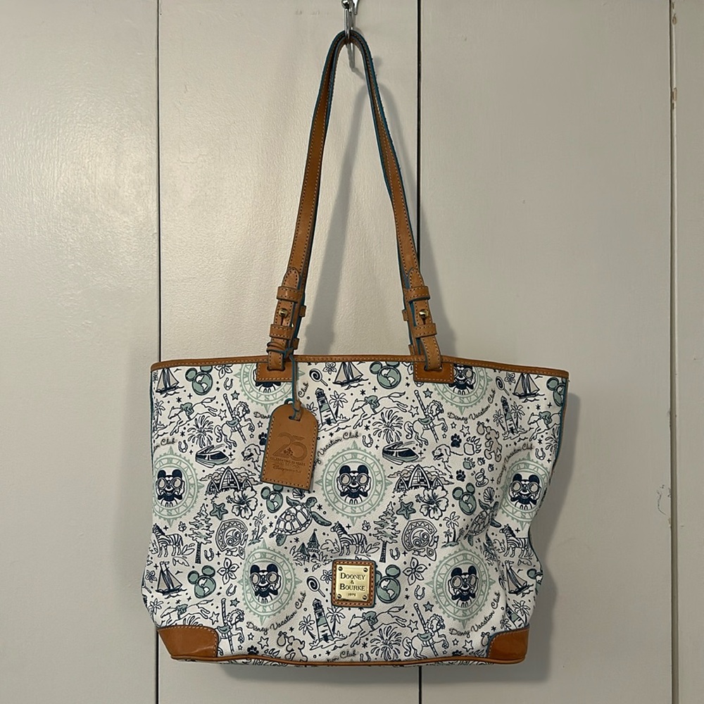 Disney Dooney & Bourke 25th anniversary DVC tote